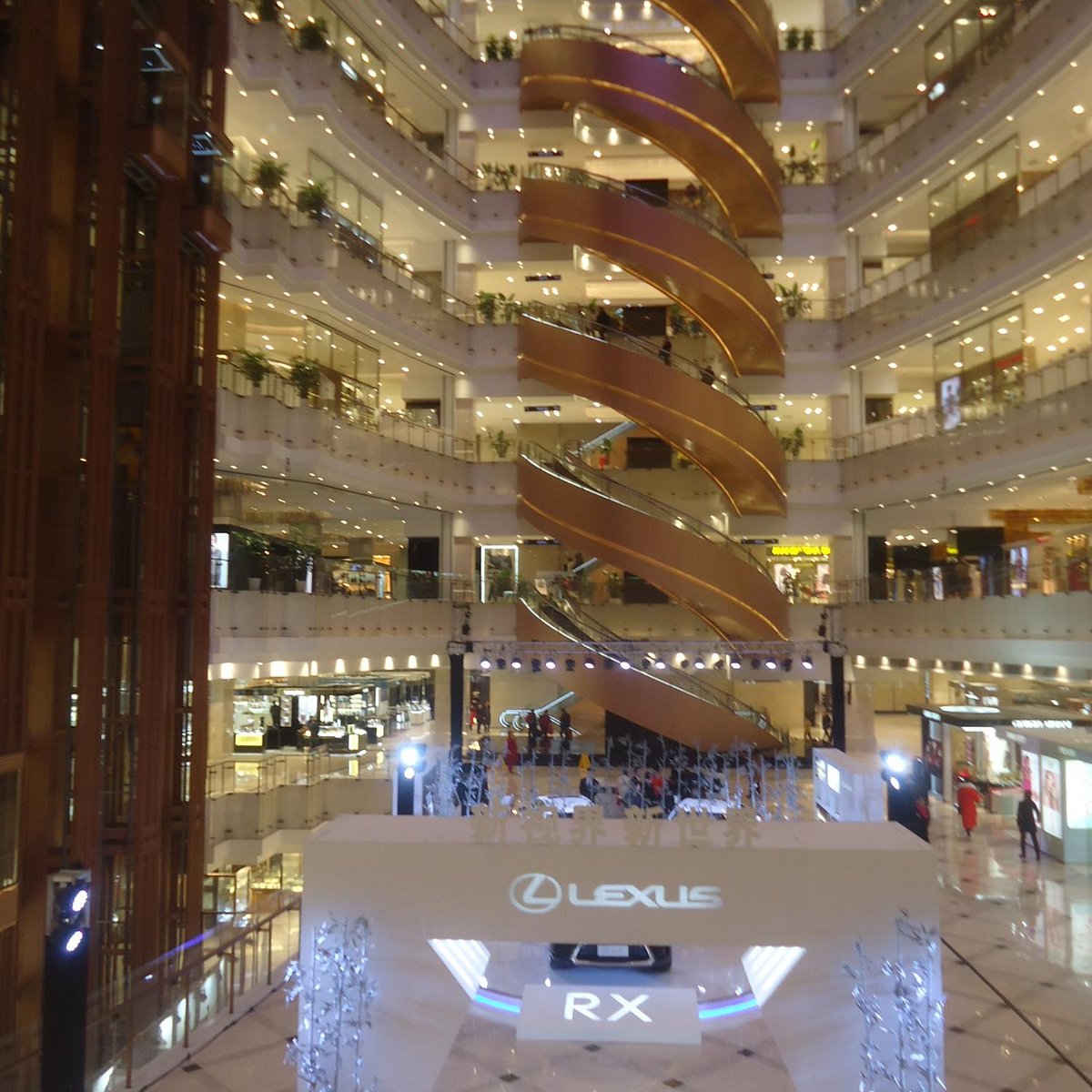 New World Daimaru Shanghai